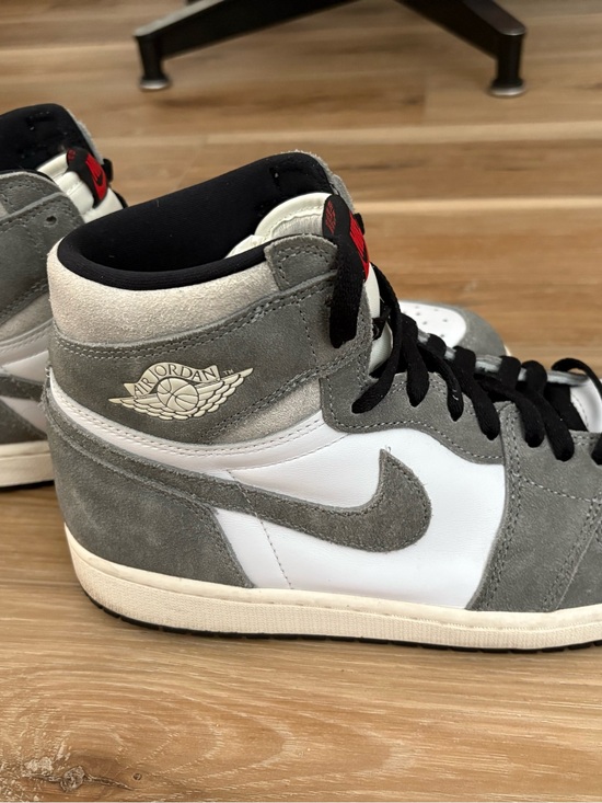 Nike Air Jordan 1 High OG White and Gray Suede with Black Accents main image 4